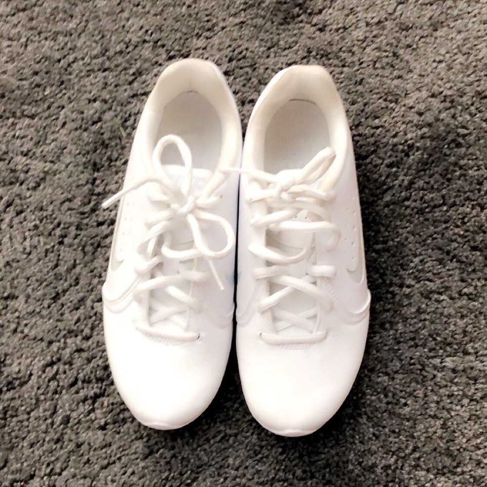 Nike cheer shoes